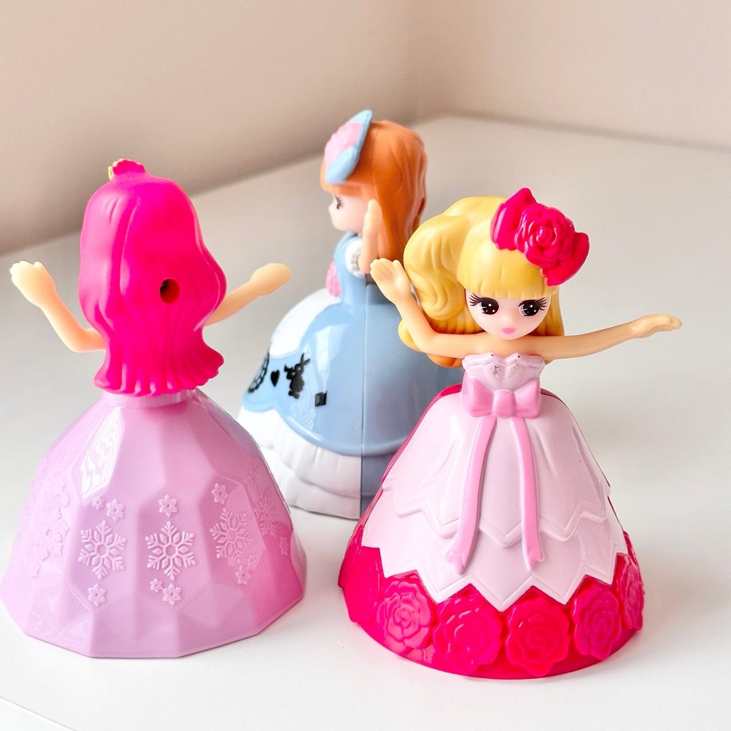 Licca-Chan Mcdonald's Dress Up Rika-Chan Dolls Figures